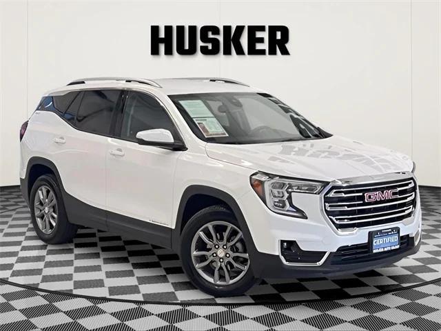 Photo of 2024 Summit White GMC Terrain