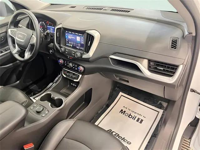 Photo of 2024 Summit White GMC Terrain