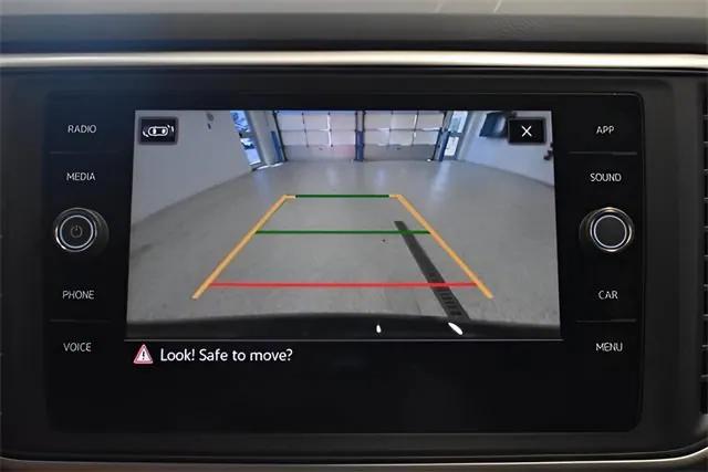 Photo of 2021 Deep Black Pearl Effect Volkswagen Atlas Cross Sport