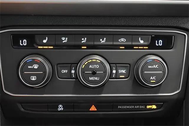 Photo of 2021 Deep Black Pearl Effect Volkswagen Atlas Cross Sport