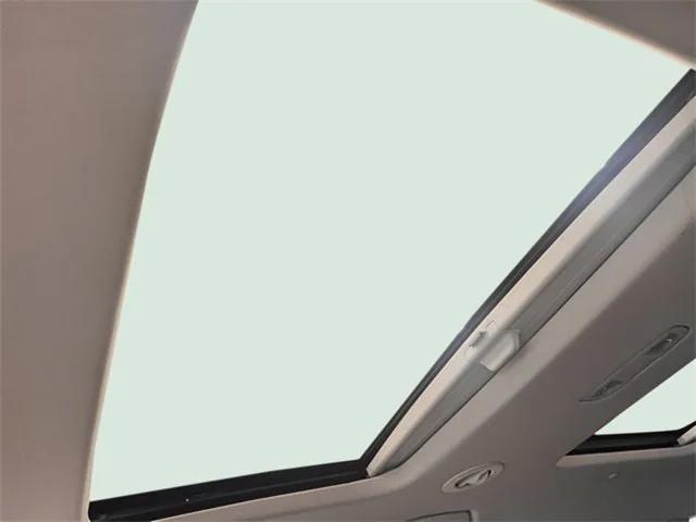 Photo of 2019 Silver Ice Metallic Chevrolet Traverse