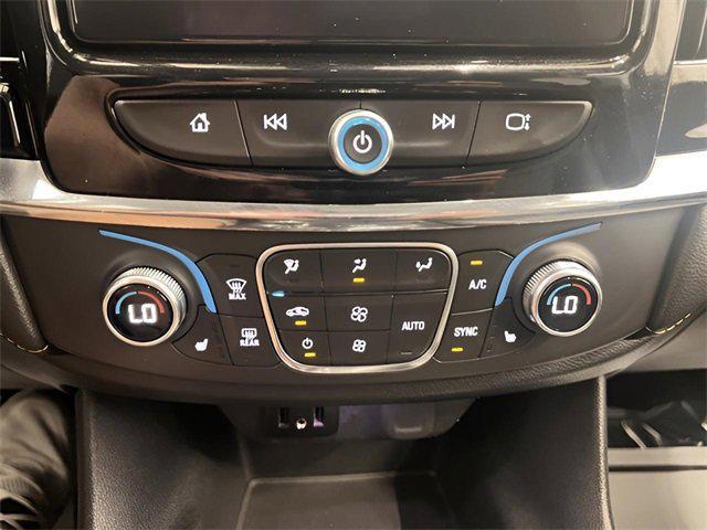 Photo of 2019 Silver Ice Metallic Chevrolet Traverse