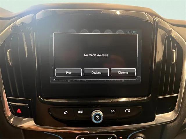 Photo of 2019 Silver Ice Metallic Chevrolet Traverse