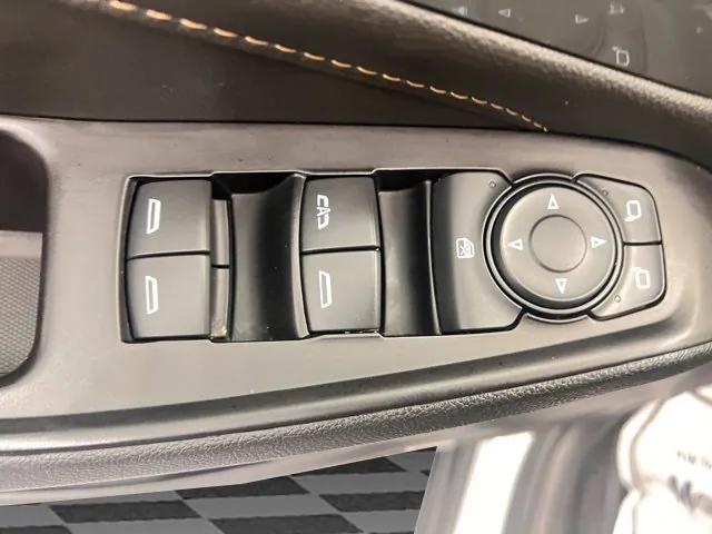 Photo of 2019 Silver Ice Metallic Chevrolet Traverse