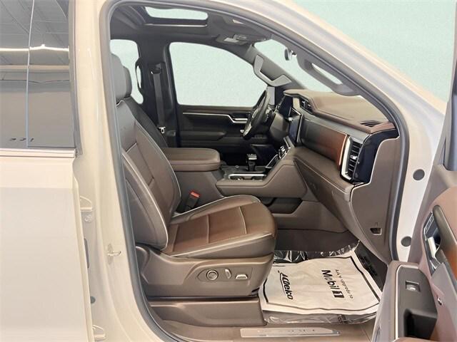 Photo of 2025 White Frost Tricoat GMC Sierra 1500