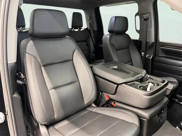 Photo of 2024 Onyx Black GMC Sierra 2500