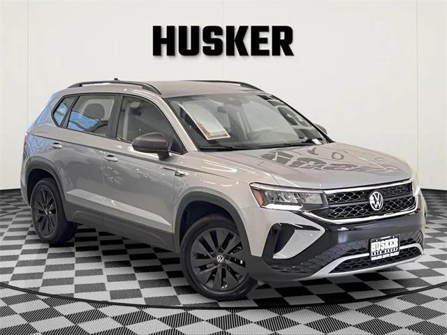 Photo of 2024 Pyrite Silver Metallic Volkswagen Taos