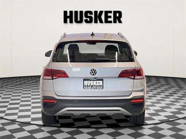 Photo of 2024 Pyrite Silver Metallic Volkswagen Taos