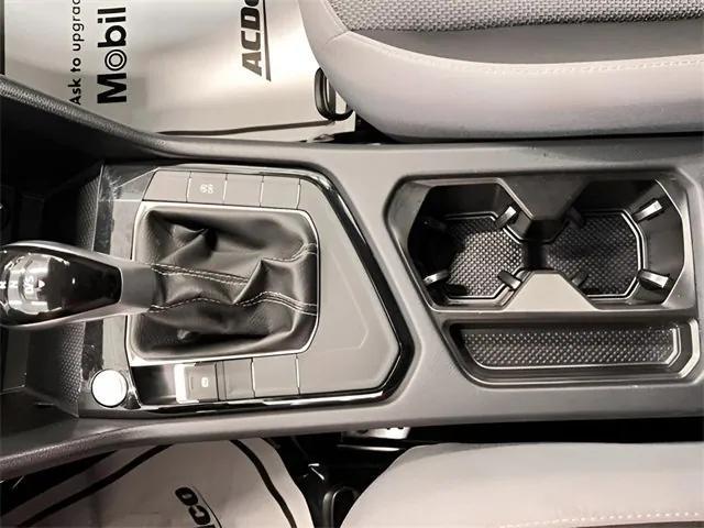 Photo of 2024 Pyrite Silver Metallic Volkswagen Taos