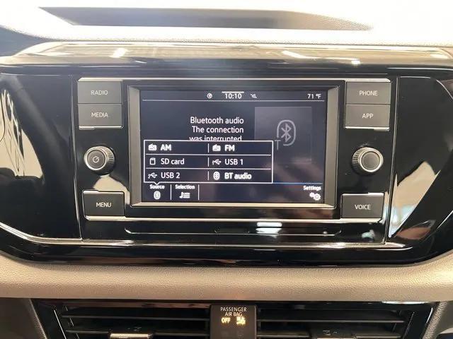 Photo of 2024 Pyrite Silver Metallic Volkswagen Taos