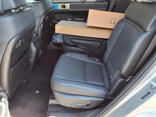 Photo of 2026 Shimmering Silver Pearl Hyundai SANTA FE