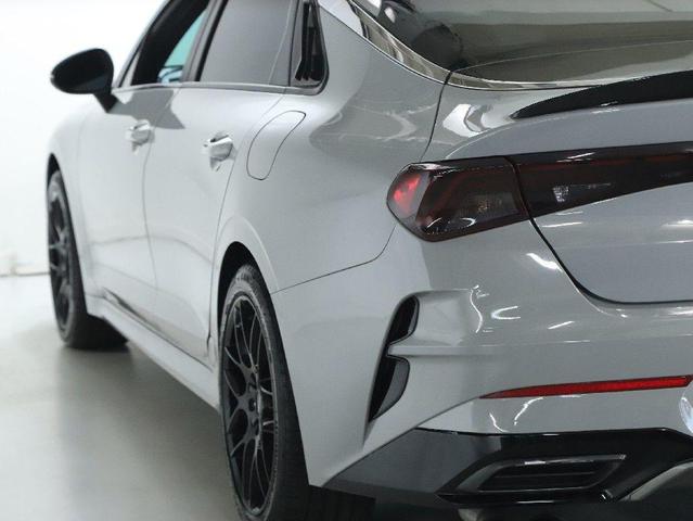 Photo of 2023 Wolf Gray Kia K5