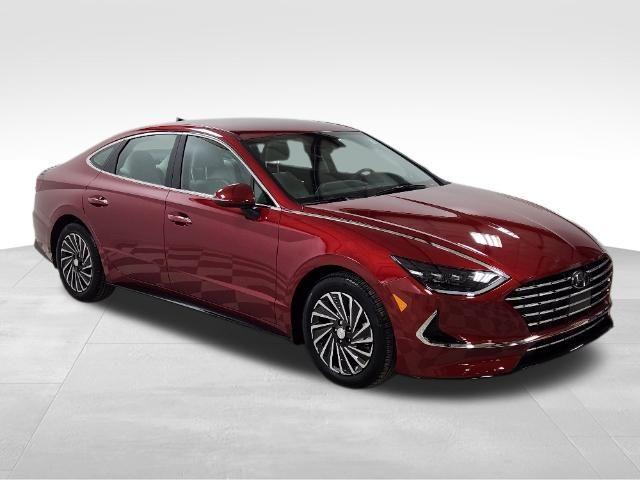 Photo of 2023 Red Hyundai SONATA Hybrid