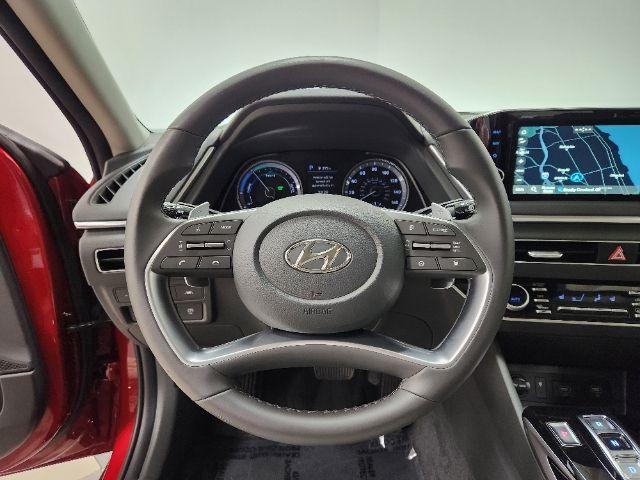 Photo of 2023 Red Hyundai SONATA Hybrid