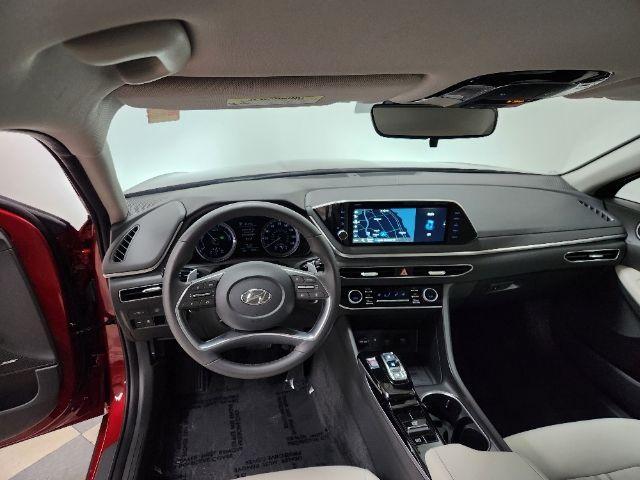 Photo of 2023 Red Hyundai SONATA Hybrid