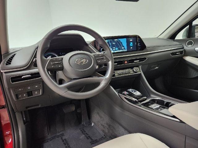 Photo of 2023 Red Hyundai SONATA Hybrid