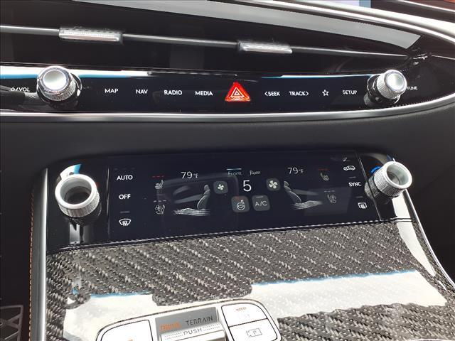 Photo of 2026 Vik Black Genesis GV70