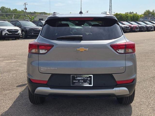 Photo of 2025 Sterling Gray Metallic Chevrolet Trailblazer