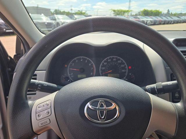 Photo of 2013 Magnetic Gray Metallic Toyota Corolla
