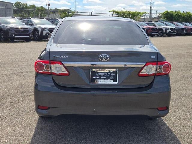 Photo of 2013 Magnetic Gray Metallic Toyota Corolla