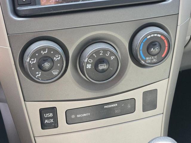 Photo of 2013 Magnetic Gray Metallic Toyota Corolla