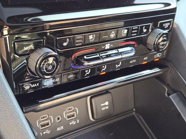 Photo of 2025 Silver Zynith Jeep Grand Cherokee
