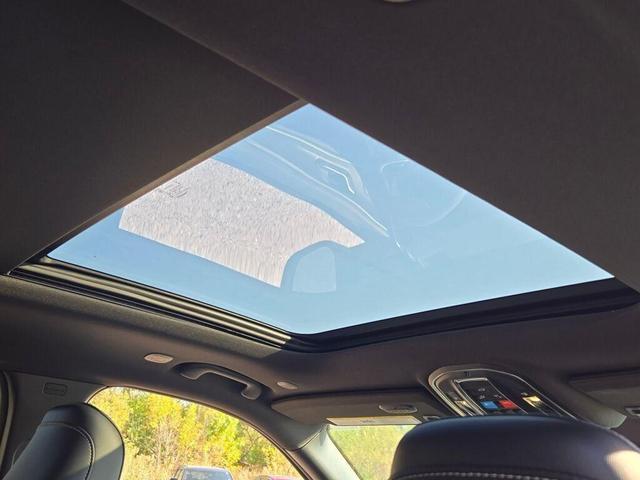 Photo of 2025 Silver Zynith Jeep Grand Cherokee