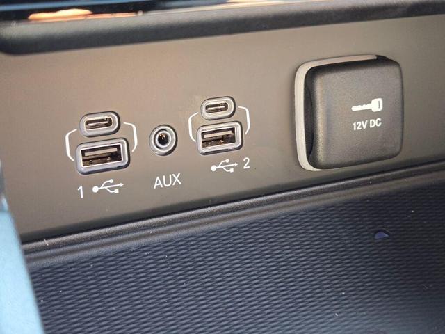 Photo of 2025 Silver Zynith Jeep Grand Cherokee