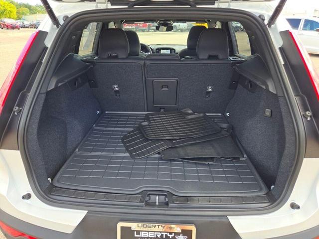 Photo of 2023 Crystal White Metallic Volvo XC40