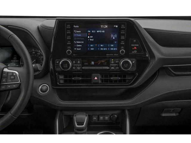 Photo of 2022 Black Toyota Highlander