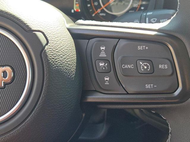 Photo of 2025 Hydro Blue Pearlcoat Jeep Gladiator