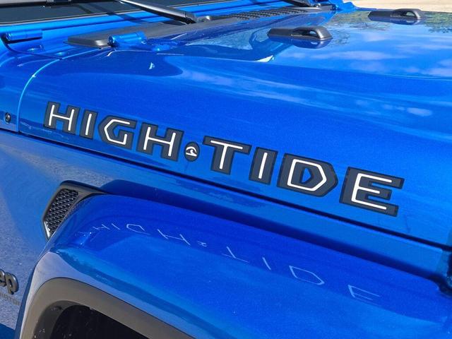 Photo of 2025 Hydro Blue Pearlcoat Jeep Gladiator