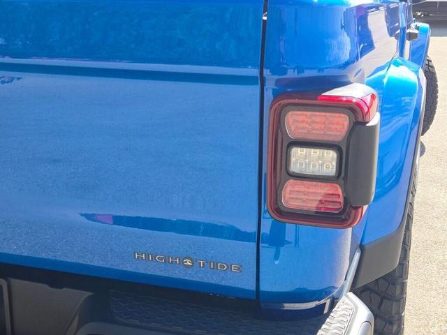 Photo of 2025 Hydro Blue Pearlcoat Jeep Gladiator