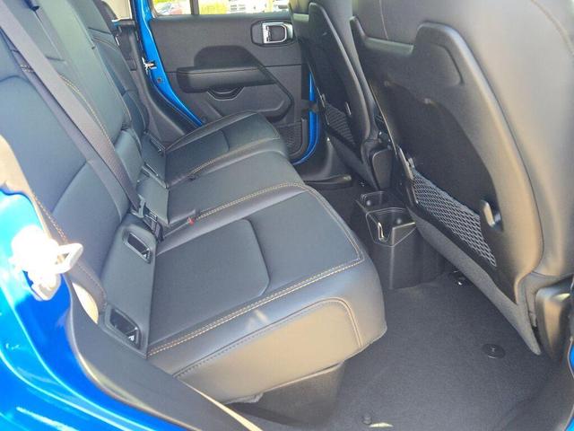 Photo of 2025 Hydro Blue Pearlcoat Jeep Gladiator
