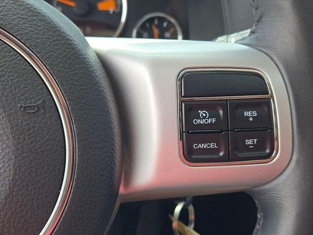 Photo of 2014 Billet Silver Metallic Clearcoat Jeep Compass