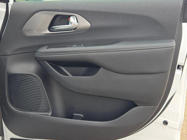 Photo of 2026 PW7 Chrysler Voyager