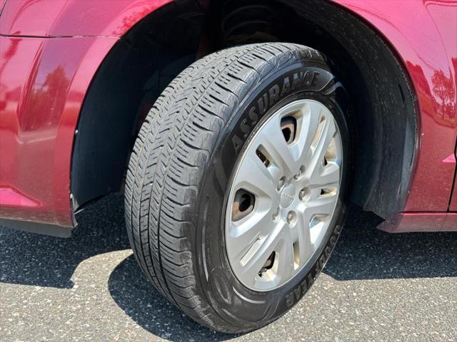 Photo of 2019 Octane Red Pearlcoat Dodge Grand Caravan