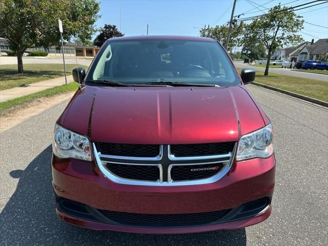 Photo of 2019 Octane Red Pearlcoat Dodge Grand Caravan
