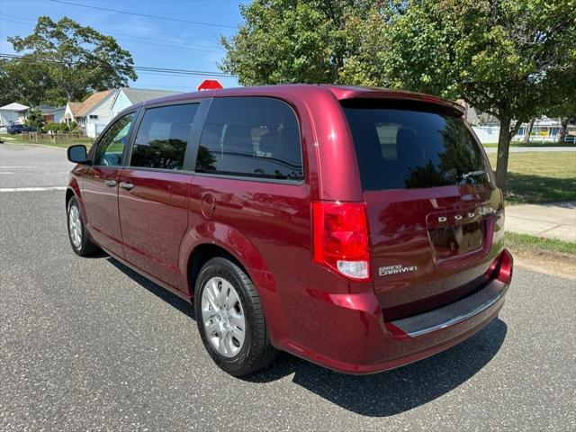 Photo of 2019 Octane Red Pearlcoat Dodge Grand Caravan