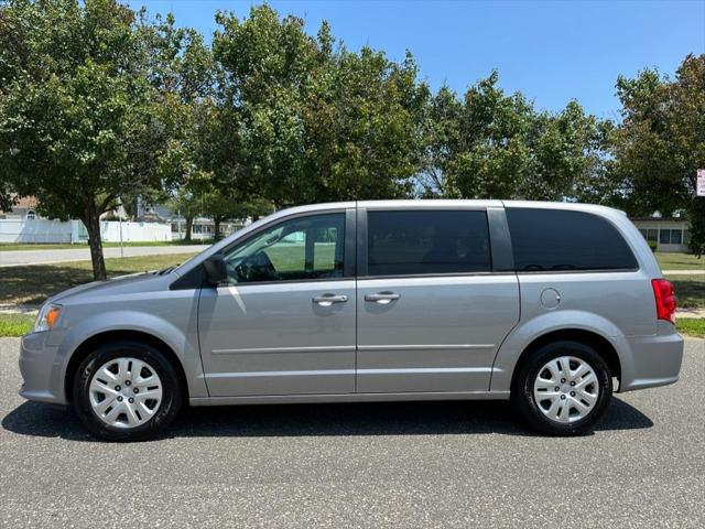 Photo of 2016 Billet Silver Metallic Clearcoat Dodge Grand Caravan