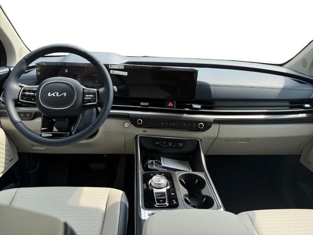 Photo of 2026 Metal Kia Carnival Hybrid