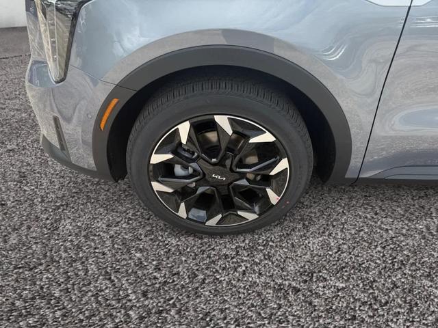 Photo of 2025 Everlasting Silver Kia Sorento