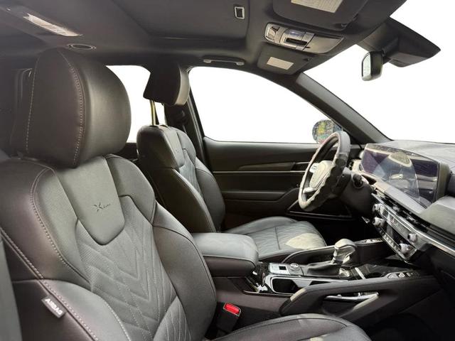Photo of 2024 Midnight Black Kia Telluride