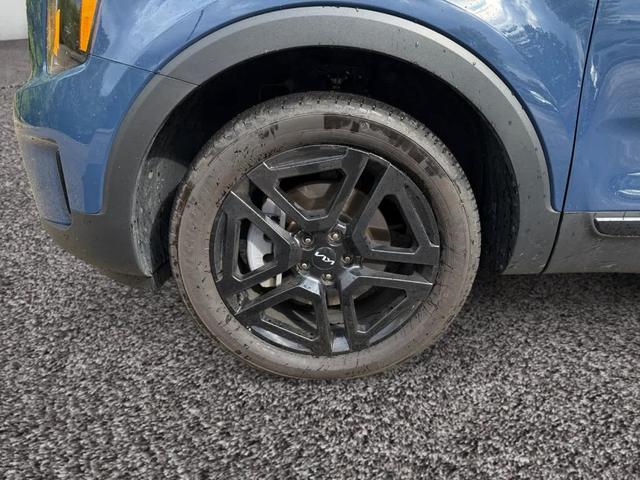 Photo of 2024 Midnight Black Kia Telluride
