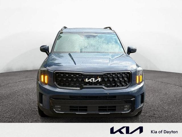 Photo of 2024 Midnight Black Kia Telluride