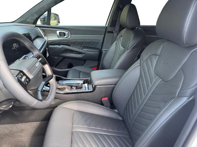 Photo of 2026 Glacial White Pearl Kia Sorento