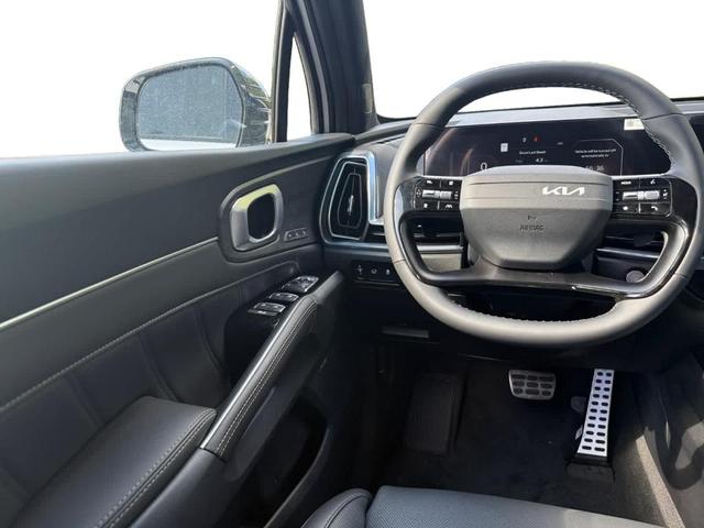 Photo of 2026 Glacial White Pearl Kia Sorento