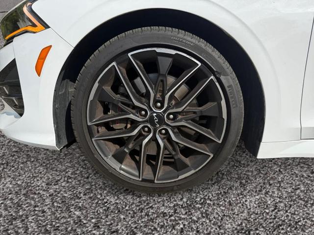 Photo of 2024 Glacial White Pearl Kia K5