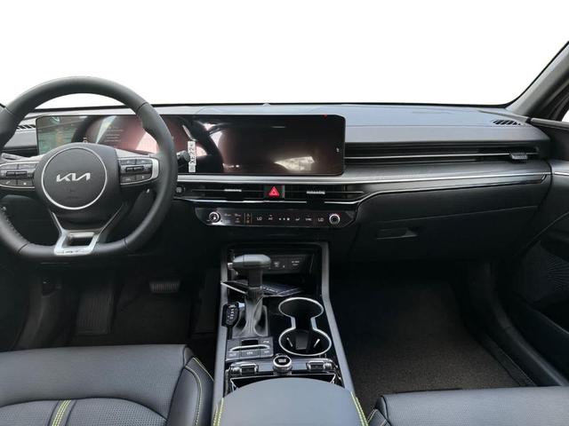 Photo of 2026 Wolf Gray Kia K5