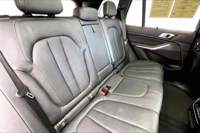 Photo of 2021 Phytonic Blue Metallic BMW X5 PHEV